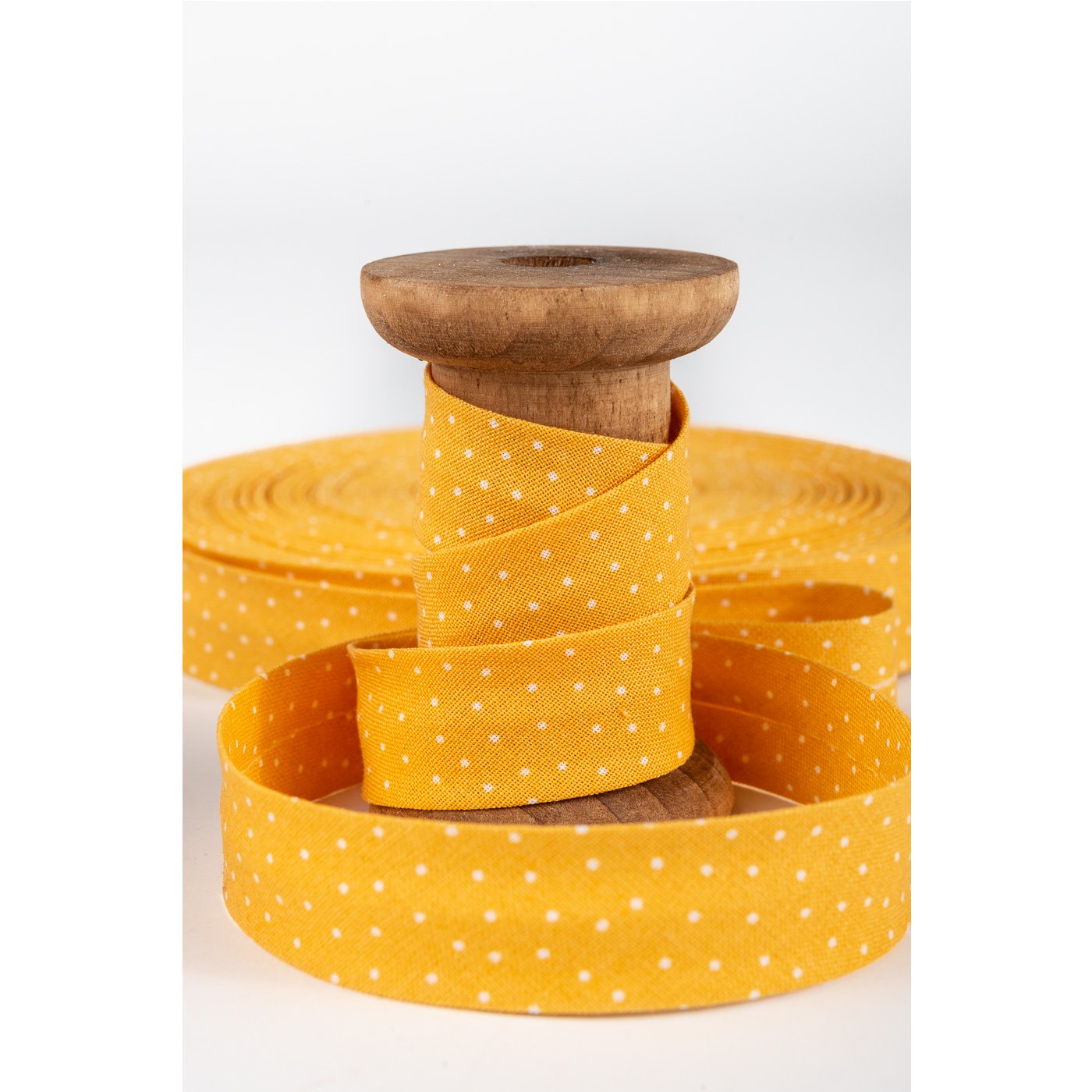 gelb, weiße Punkte (322)